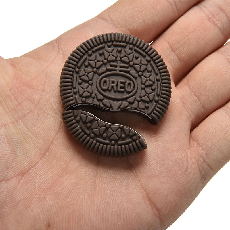 1Pcs Biscuit Bitten Restored Gimmick Cookie Close-Up Magic Street Magic Trick .