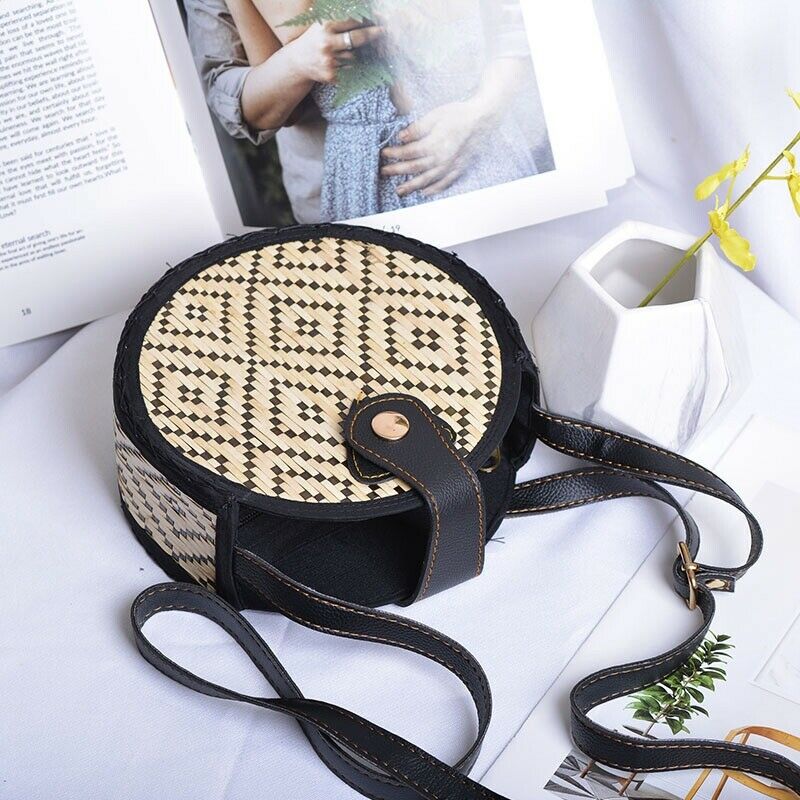 Pattern Hand-Woven Round Rattan Beach Single-Shoulder Cross-Body Bags NaturaB8L9