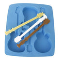 Mould in silicone ice tray-shaped guitar. X6C3