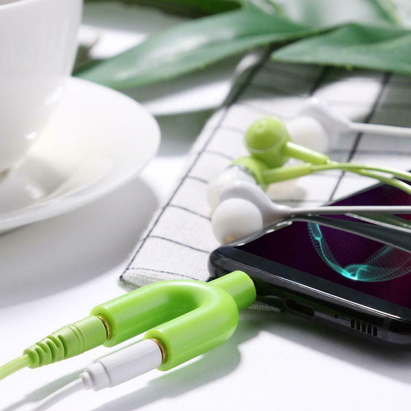 3.5mm Extension Earphone Audio Splitter 1 Male to 2 Female Adapter (Green)