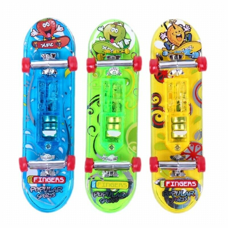 2 x Mini Skateboard Toys Finger Board Tech Deck Boy Kids Children Gifts E3Y4