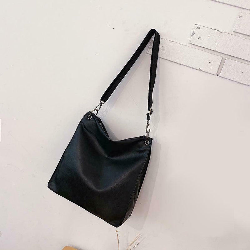 Large Capacity Messenger Bag Women Leather Classic Shoulder Handbag Retro Purse