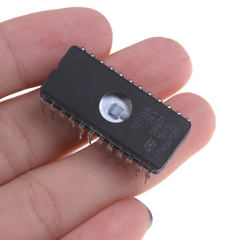 1Pc M2732A-2F1 M2732A M2732A-2F6 eproms ST cdip24