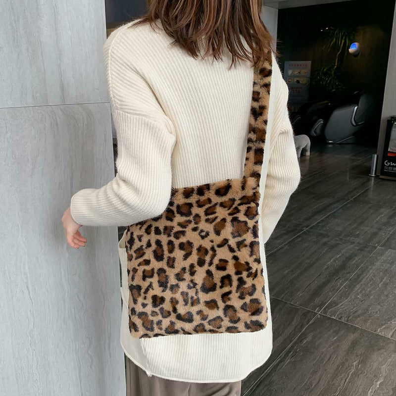 Leopard Crossbody Handbag Women Plush Retro Shoulder Messenger Bag (Brown)