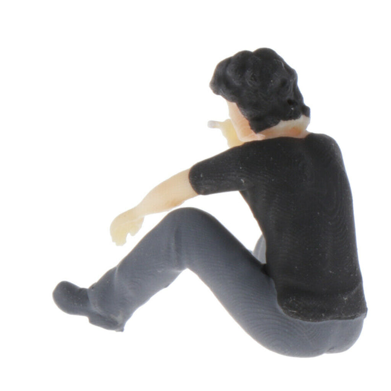 1:64 Figures Diorama Repair Factory Middle-aged Uncle Sitting and smoking