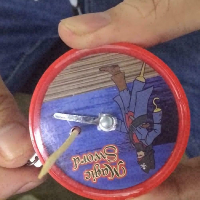 Magical Chain Magic Tricks Penetrate Close Up Illusion New Props Gimmick