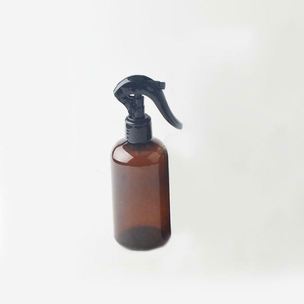 500ML Plastic Spray Bottle Trigger Sprayer Essential Perfume Oil Container