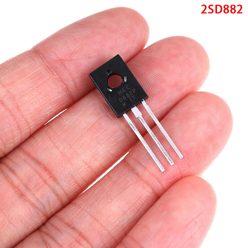 50PCS/Lot Triode Transistor 2SD882 3A/40V TO-126 NPN Power  SE
