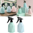 2 Pieces Gardening Tools Watering Cans Plant Spray Bottles, 600ml, Green & Blue