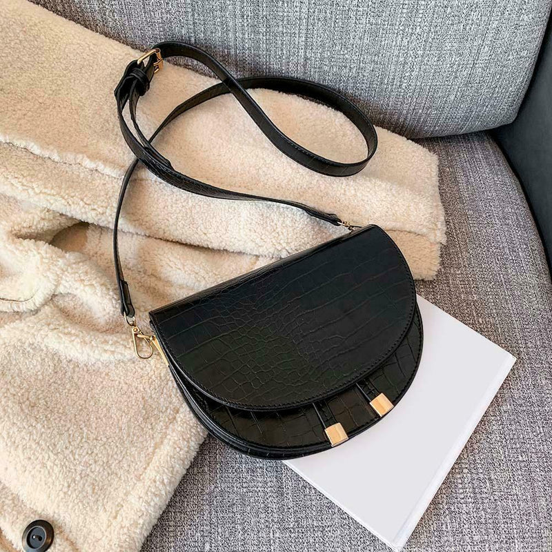 Retro Crossbody Handbag Women Semicircle PU Leather Shoulder Bag (Black)