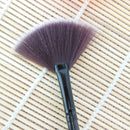 Professional Blending Highlighter Contour Face Fan Brush Makeup Tools  JR