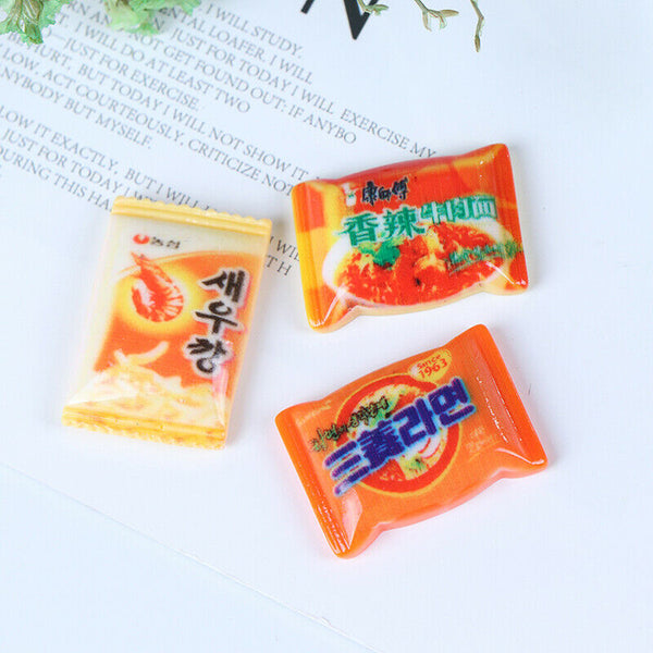 10pcs Simulation Instant noodles Pretend Food Toys DIY Accessories  JC,a