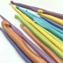 12Pcs Crochet Hook Soft Grip Set Handles Knitting Needles Multi-Colour H2W1