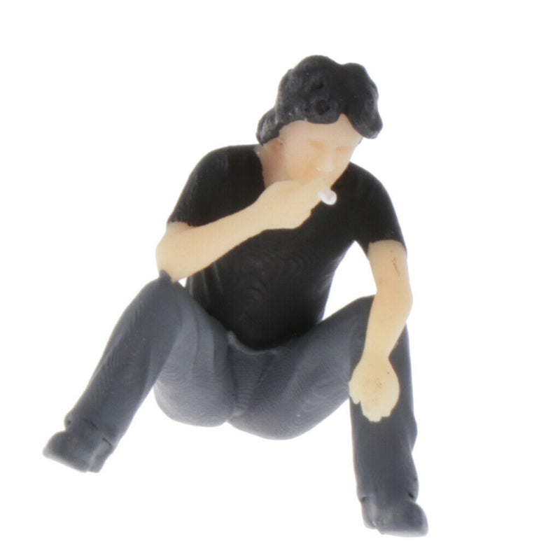 1:64 Figures Diorama Repair Factory Middle-aged Uncle Sitting and smoking