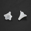50 White Lily Flower Frosted Acrylic Beads 22x22mm. Y3W6