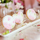 3 inch Clear Plastic Stand Cookie Holder Display Stand Place Card Holder Di X2D8