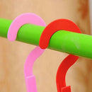 2Pcs Laundry Hooks Clothespins Hanging Clips Plastic Type Hanger Travel