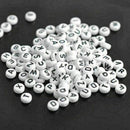 200pcs Lot Mini Acrylic Alphabet Letter Coin Round Flat Loose Spacer Beads I1D0