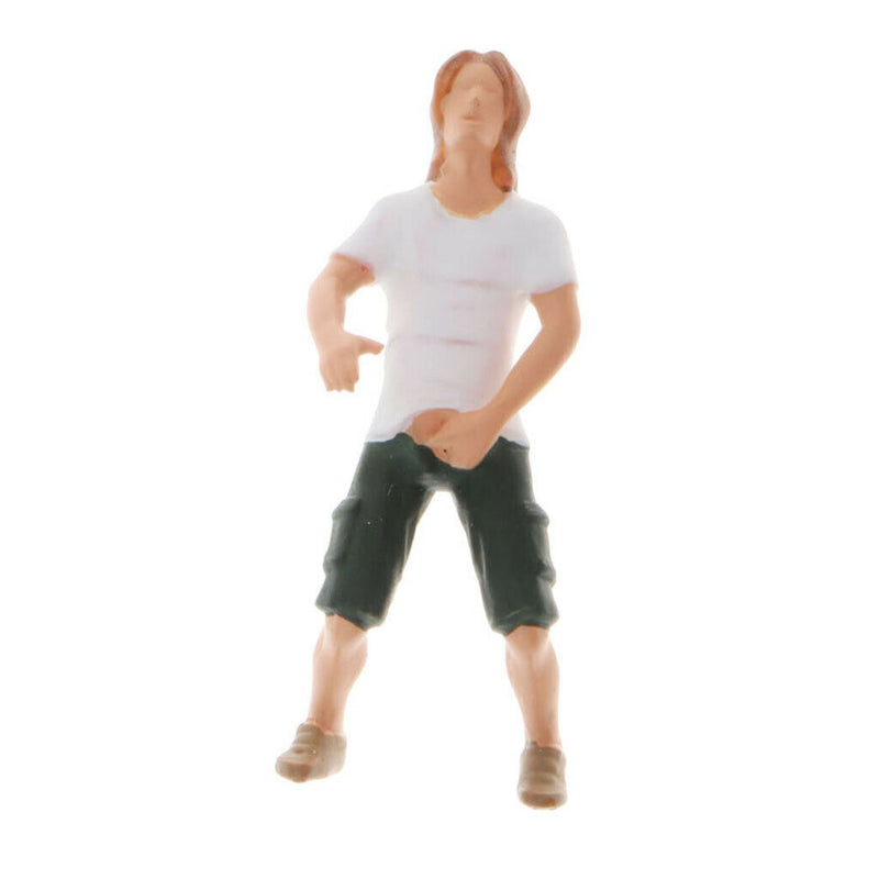 1:64 Street Classic Figures Men Women Building Scenery Accessory Decor