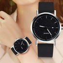 Women Casual Quartz Watches Minimal Leather Round Dial Wristwatch (Black) A
