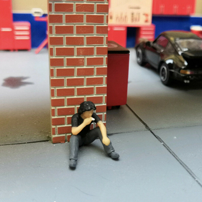 1:64 Figures Diorama Repair Factory Middle-aged Uncle Sitting and smoking