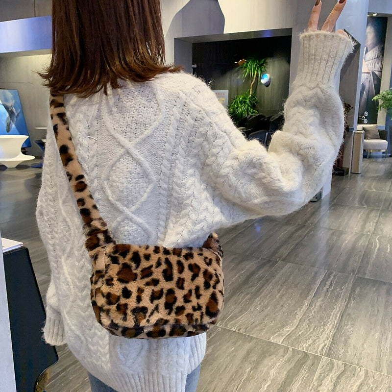 Fashion Leopard Print Crossbody Bag Women Plush Autumn Winter Pouch (Brown)