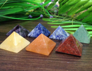7Pcs Natural Chakra Pyramid Stone Set Reiki Generator Healing Gemstones Stones