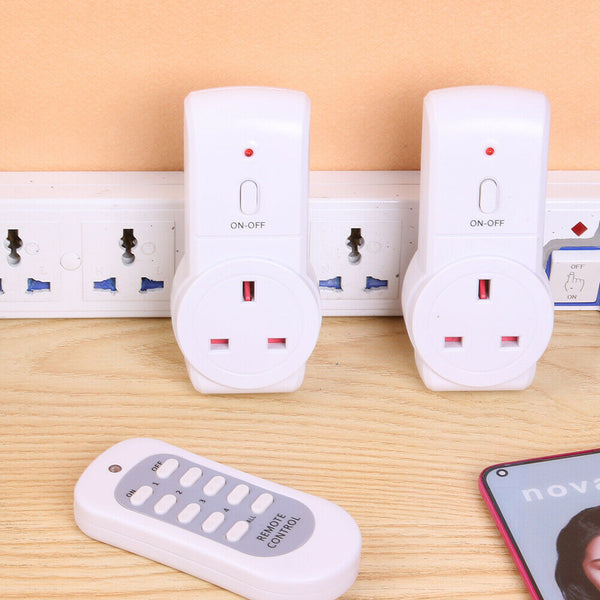 2pcs UK Plug Power Outlet Light Switch Socket+1pc Wireless Remote Control A#S