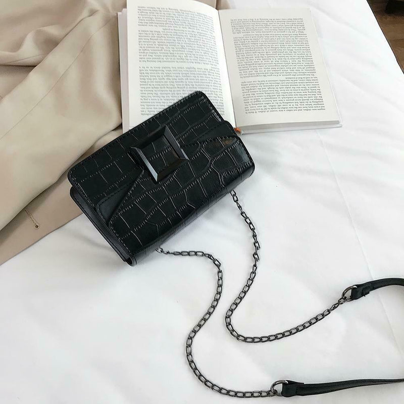 Retro Messenger Bags Women Crocodile Leather Small Shoulder Handbag (Black)