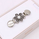 European and American Clothing Classic White Crystal Inlaid Clothing Clip C E5C2