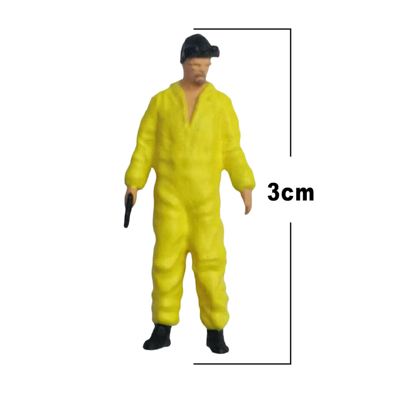 2Pcs Race Medal 1:64 Yellow Overalls Figures Charm Macro Scenario Puppet