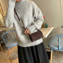 Women Crocodile Leather Shoulder Bag Solid Small Messenger Handbag (Brown)