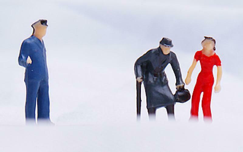 People Figures Bench Models 1:100 Lamppost Lights for Garden Park Landscape